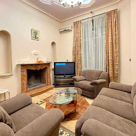 Great One Bed Right Near Opera House Apartment เคียฟ ภายนอก รูปภาพ
