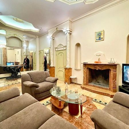Great One Bed Right Near Opera House Apartment เคียฟ ภายนอก รูปภาพ