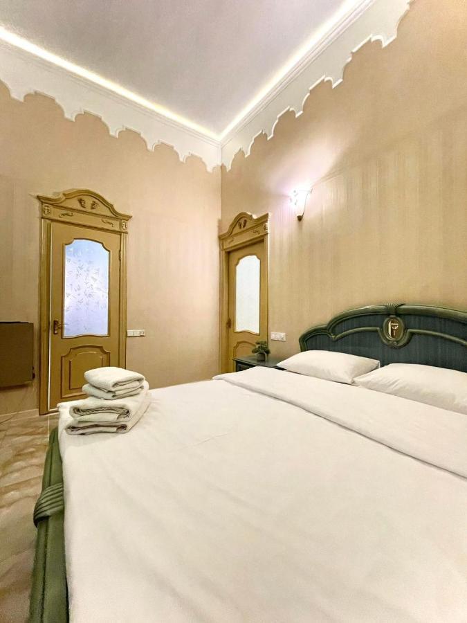 Great One Bed Right Near Opera House Apartment เคียฟ ภายนอก รูปภาพ